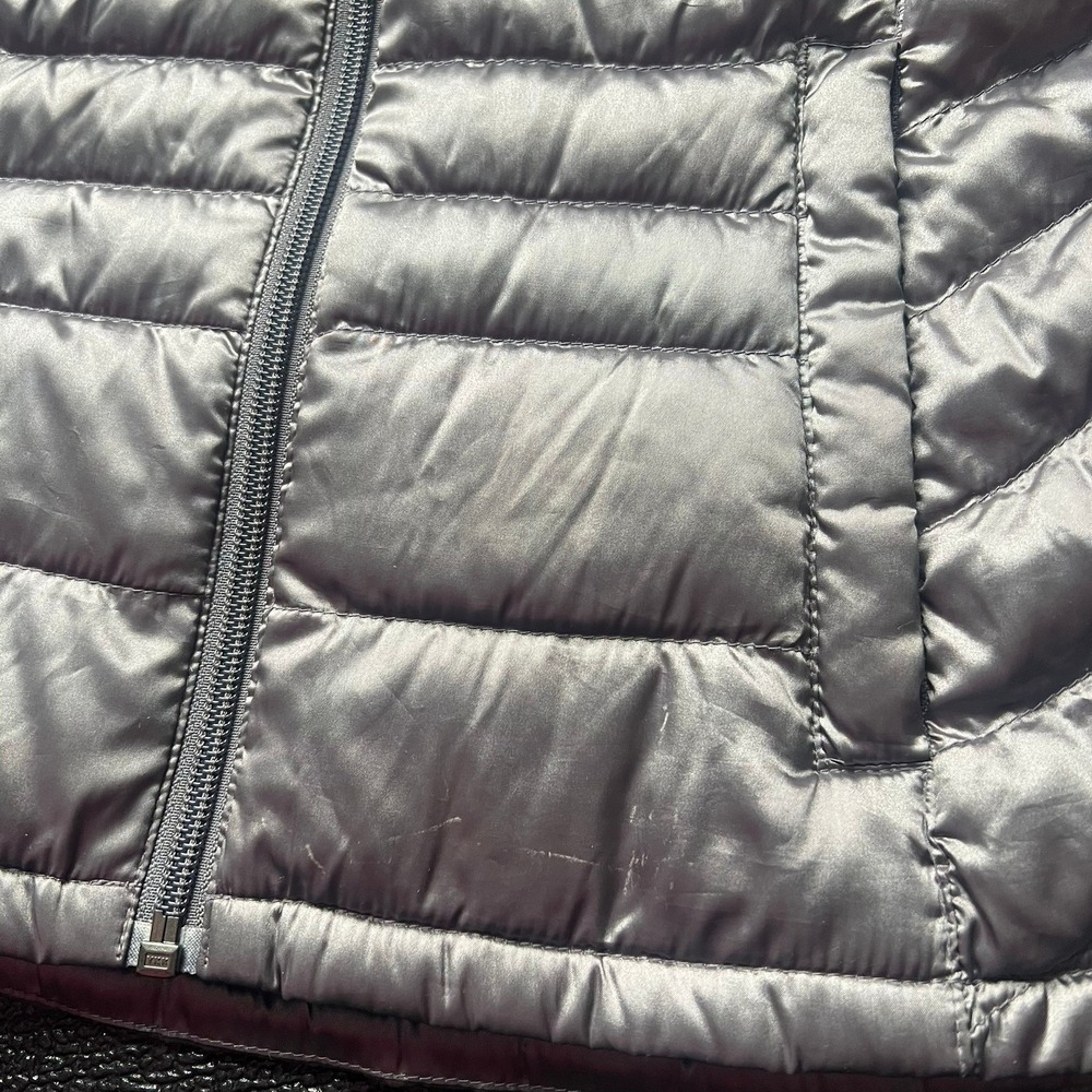 Bernardo Womens Metallic Silver Goose Down Quilted Puffer Vest Size S Gorpcore - Picture 3 of 7